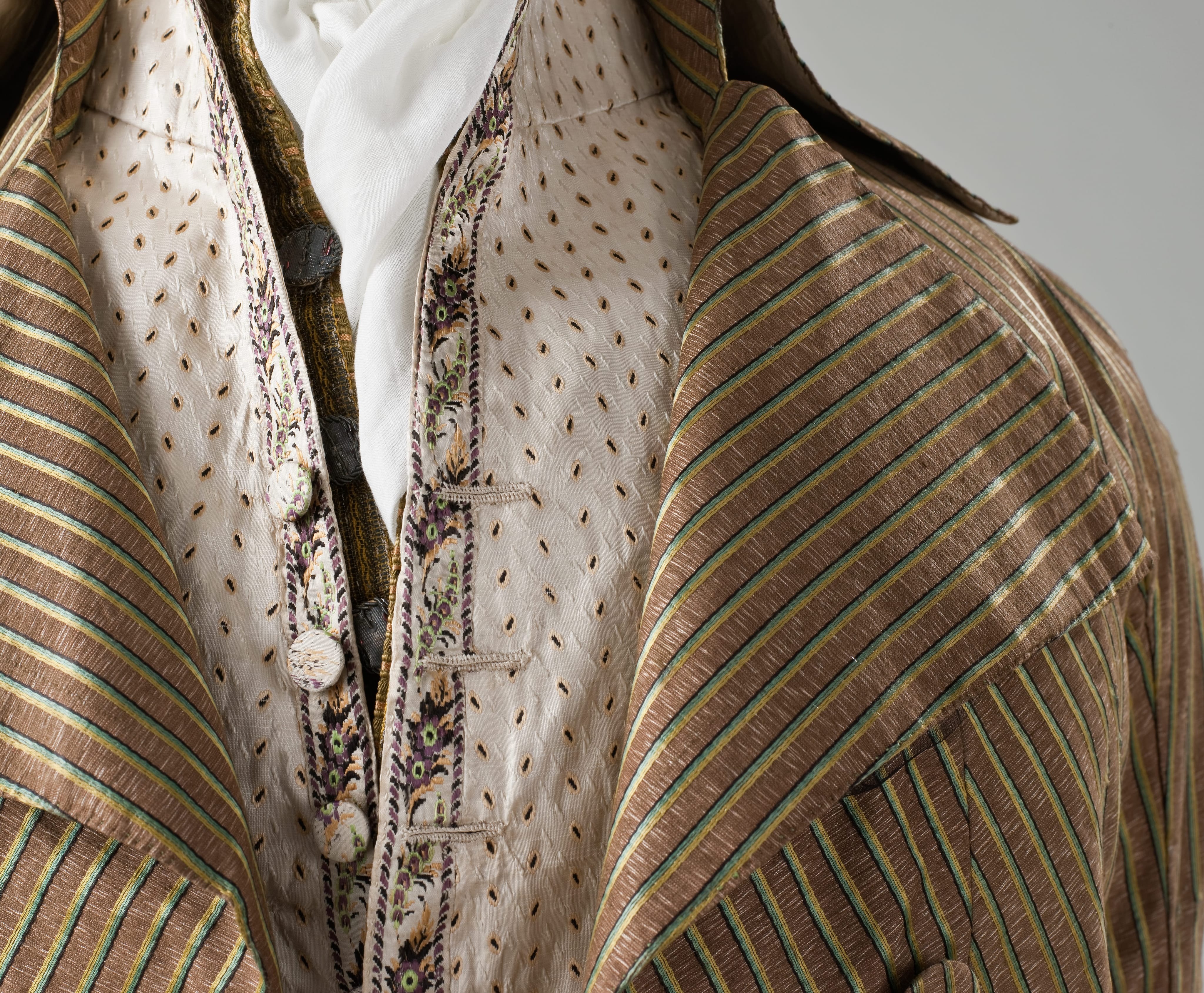 Detail, 1790s Incroyables ensemble