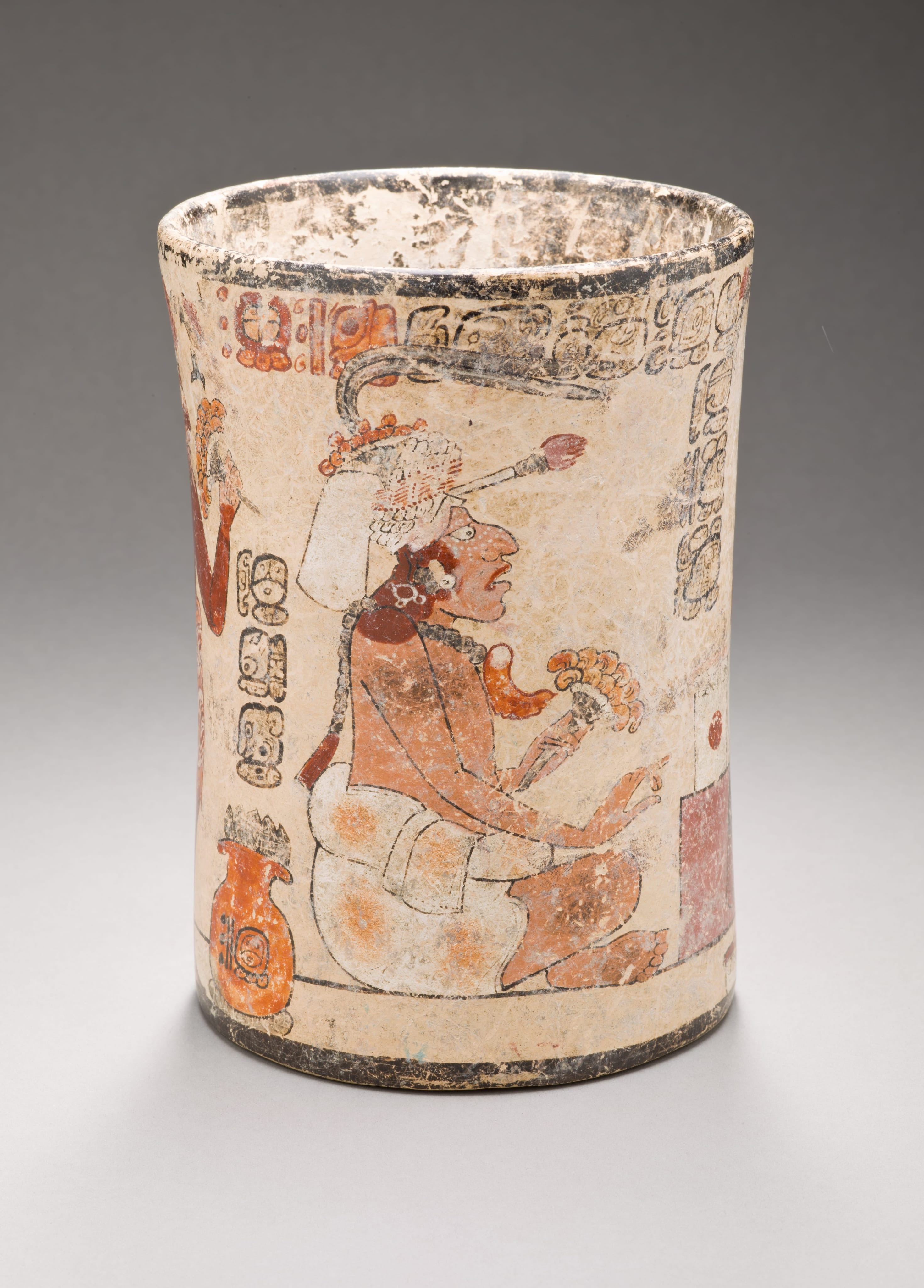 陶胎漆器 金彩蒔絵花壺 /Wajima Lacquer Vase Akan Suutz', Image of K'awiil Chan K'inich, Holy Lord of Dos Pilas