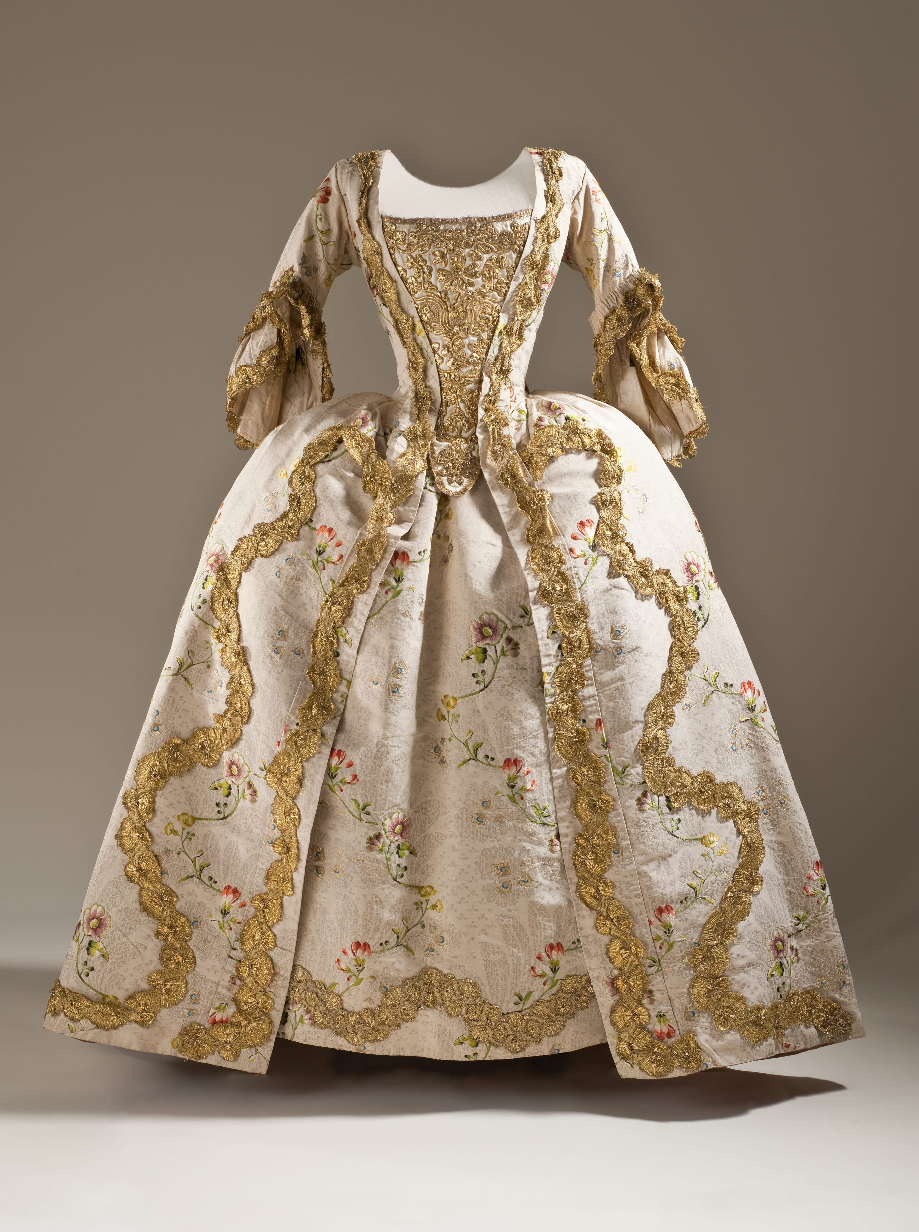 アート・デザイン・音楽 Language of the Robe Unknown, Woman's Dress (Robe à la française and Petticoat), 1760