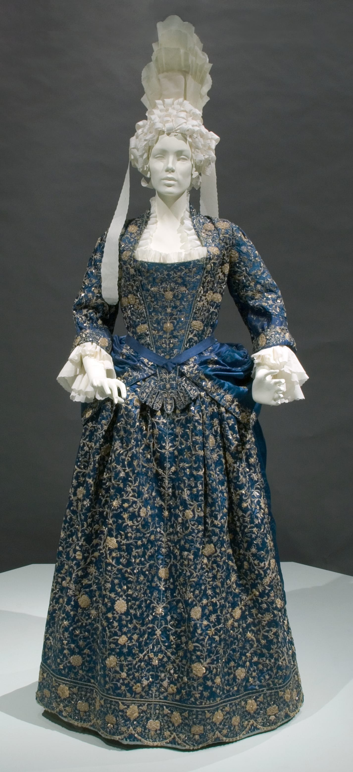 Unknown, Woman's Dress (Mantua) with Stomacher and Petticoat, circa 1700 | LACMA Collections Unknown, Woman's Dress (Mantua) with Stomacher and Petticoat, circa 1700 | LACMA Collections