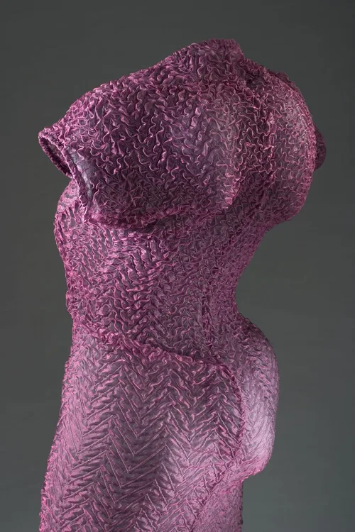 アート・デザイン・音楽 purple Summer 2001 COMME des GARCONS Rei Kawakubo, Woman's Dress from the 'Body Meets Dress, Dress